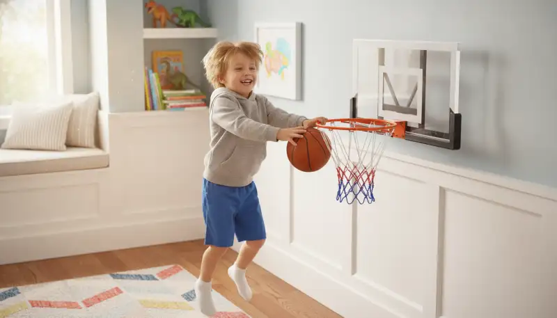 Der ultimative Basketballkorb für drinnen: Spielerischer Spaß mit dem Mini Basketballkorb Indoor Kinder fürs Zimmer
